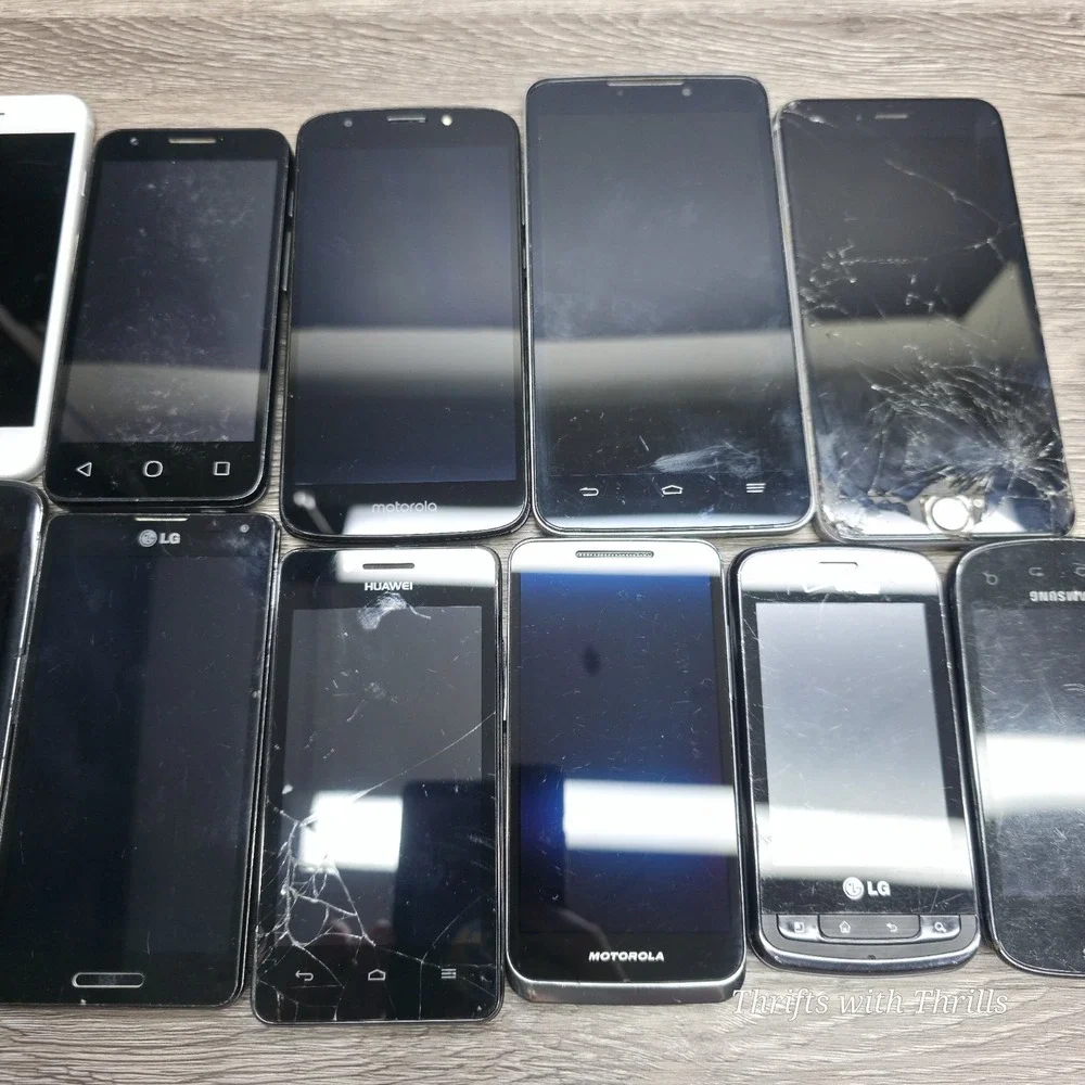 Lot of 11 Phones - iPhone LG Samsung Motorola Mixed Models for Parts/Repair